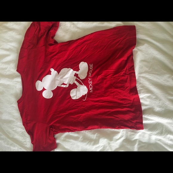 Disney UniQlo Mickey Mouse T shirt men’s - Picture 1 of 3